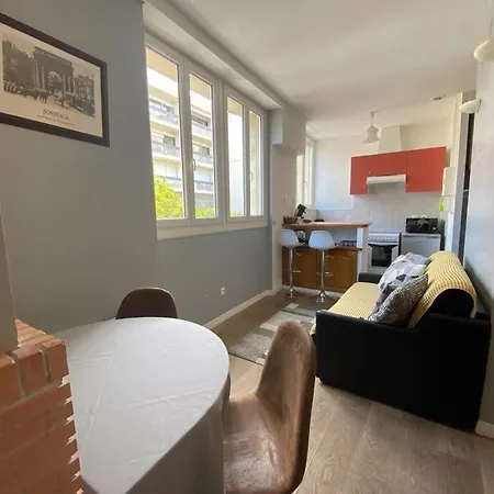 Chartrons Apartment Bordeaux